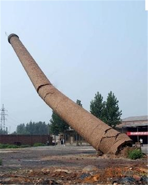 煙囪拆除